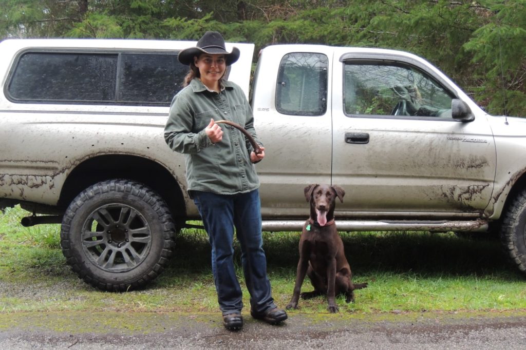 SHED-HUNTING-DOG-BONE-HORN